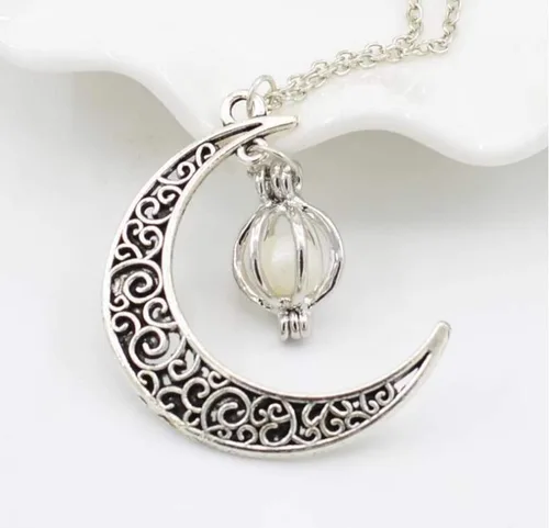 Vista 2 de EEQQBZ Collar de Plata con Media Luna y Orbe que Brilla en la Oscuridad - Encanto de Luna Azul Brillante - Collar Mágico de Fantasía de Hadas