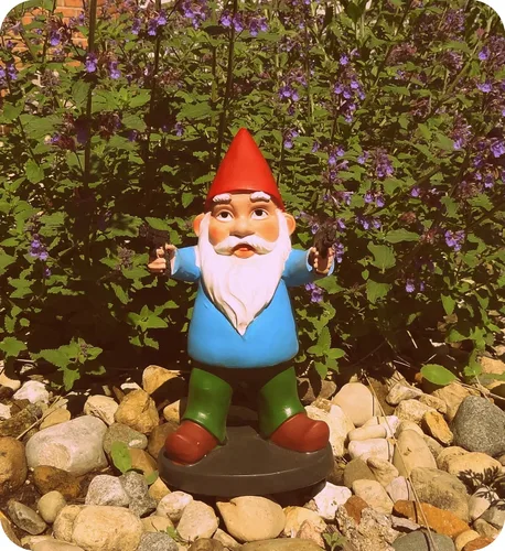 Vista 8 de Estatua de gnomo para jardín, de Funny Guy Mugs, Poliresina, talla única