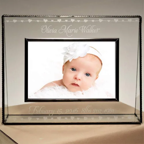 Vista 4 de Marco de recuerdo de bebé personalizado para mamá y papá 4 x 6 pulgadas, marco de fotos de vidrio grabado para guardería, Pic 319-46H EP508