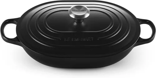Vista 9 de Le Creuset - Cacerola ovalada de hierro fundido esmaltado con tapa, 3.75 cuartos de galón, sal marina Sea Salt