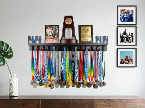 Vista 6 de Estante para premios de medallas de 3 pies para exhibición y estante para trofeos – Soporte para trofeos y medallas multideporte para exhibición