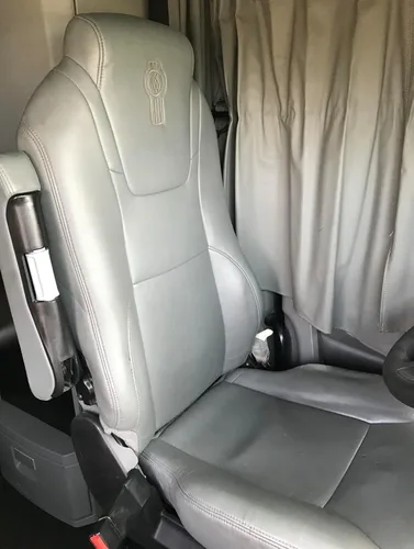 Vista 7 de Cubierta de asiento para Kenworth T680 T880 W990 OEM Stock Seat