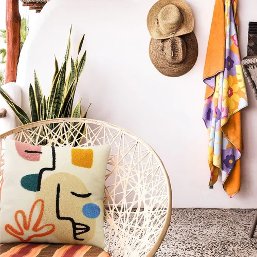 Vista 6 de Merrycolor Fundas de almohada abstractas de estilo bohemio coloridas con líneas de cara de mujer, lindas fundas de almohada estéticas de mediados