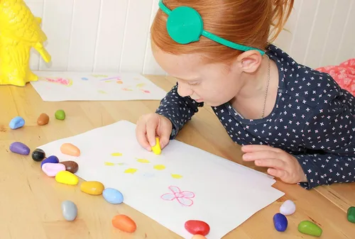 Vista 5 de Crayon Rocks, Crayons in a Rock Shape, 8 Colors, Tripod Grip Made For Handwriting Development in Kids and Toddlers, Fun & Educational, Creative