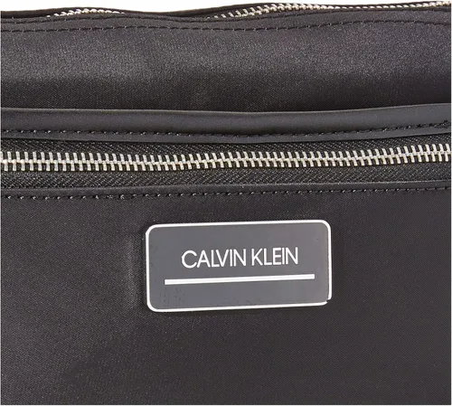 Vista 5 de Calvin Klein Belfast Nylon Key Item Small Crossbody