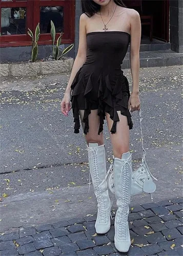 Vista 5 de GEMEIQ Vestido corto de verano para mujer, con volantes, dobladillo con borlas, sin tirantes, ajustado, para fiesta, club, sexy, con vuelo, Y2K