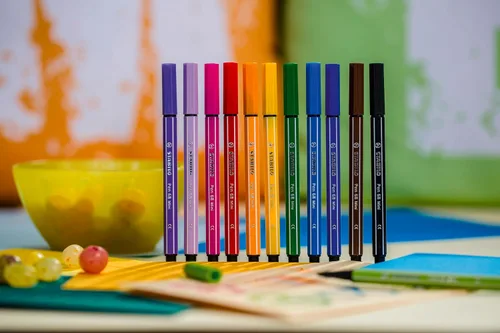 Vista 3 de STABILO Bolígrafo de punta de fieltro premium 68 Mini - Cartera de 18 - Colores surtidos