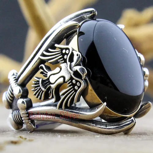 Vista 2 de Anillo de hombre de águila de lujo hecho a mano con piedra de ónix de plata de ley 925 maciza