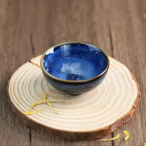 Vista 6 de Sizikato El juego de sake de porcelana de cerámica de 5 piezas incluye 1 botella de sake y 4 tazas de sake Azul oscuro
