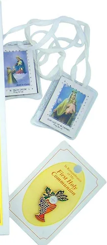 Vista 4 de Juego de primera comunión para niñas con libro de misa, rosario, escapulario y alfiler de solapa