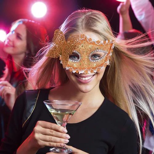 Vista 6 de SIQUK Juego de máscaras para parejas máscara veneciana máscara de plástico para disfraz de Halloween máscara de Mardi Gras para mujeres y hombres