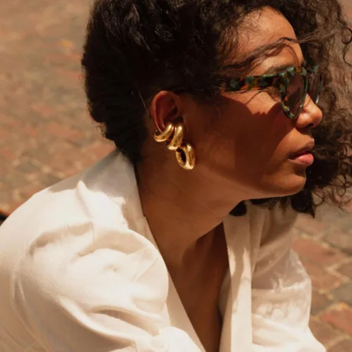 Vista 3 de Aretes gruesos para mujer, chapados en oro de 14 quilates, redondos, con clip, para cartílago, ligeros, gruesos, exagerados, joyería de moda