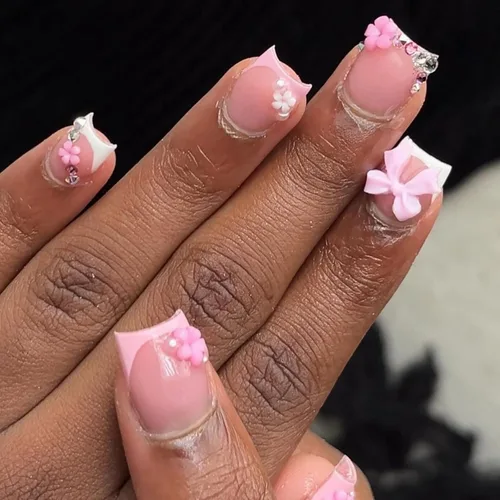 Vista 19 de Uñas postizas cortas cuadradas MABKJLF, uñas francesas falsas con gradiente, uñas de cobertura completa, flores blancas, uñas falsas con diseños