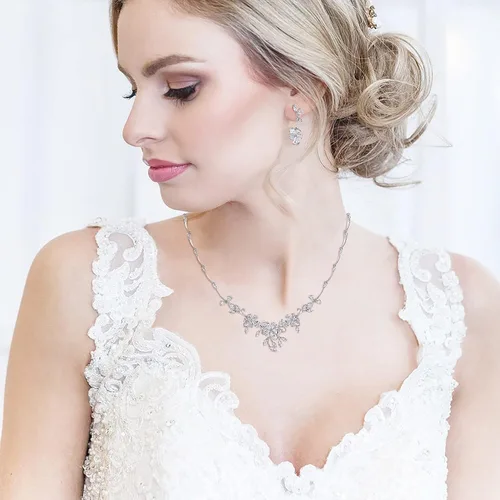 Vista 3 de EleQueen Collar de lágrima de hoja elegante de circonita cúbica para mujer, para boda, boda, novia, juego de joyas para fiesta de graduación