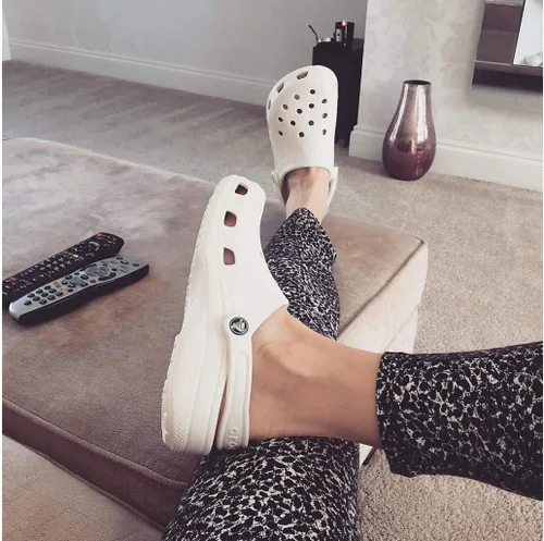 Vista 3 de Zuecos clásicos Crocs unisex para adulto, Blanco, 9 mujer/7 hombre