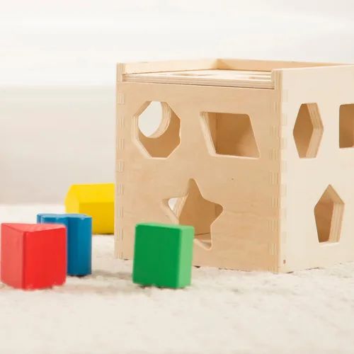 Vista 10 de Melissa & Doug Cubos de formas de Clasificación Clásico Juguete de Madera, Juguete de Desarrollo, Forma Fácil de Agarre, Construcción de Madera