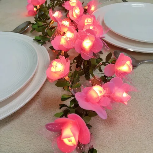 Vista 6 de Guirnalda de luces de encaje de rosas y vides, guirnalda de flores de espuma artificial, luz blanca cálida, funciona con pilas, para el día de San