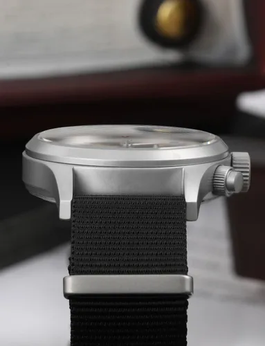 Vista 3 de Militado - Reloj cronógrafo militar de 1.535 in, reloj piloto de cristal de zafiro, VK61, reloj de pulsera luminoso de cuarzo para hombre, 328.1 ft