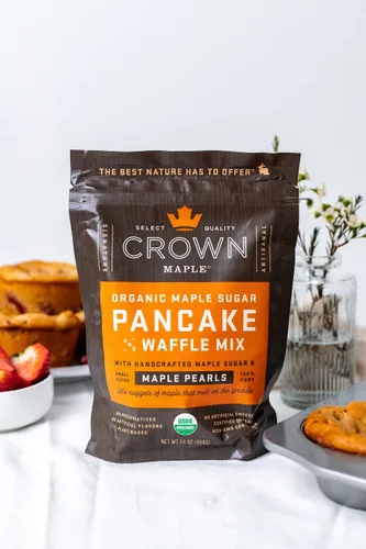Vista 3 de Crown Maple Mezcla orgánica para panqueques y waffles de azúcar de arce, 16 onzas, con azúcar de arce artesanal y perlas de arce en lotes pequeños