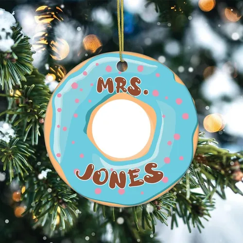 Vista 2 de Adornos de árbol de Navidad con nombre personalizado en donas, adorno de Navidad, adorno de recuerdo, decoración del hogar, colgantes colgantes