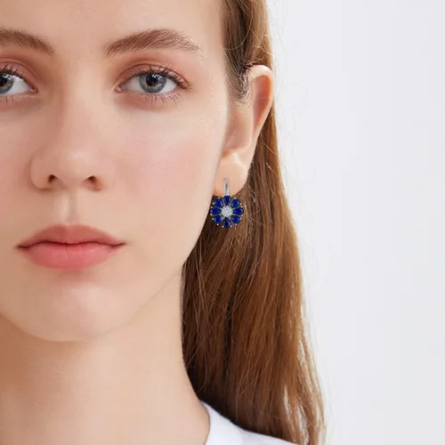 Vista 7 de Aretes de plata de ley 925 con diseño de zafiroflor de amatista azul para mujer