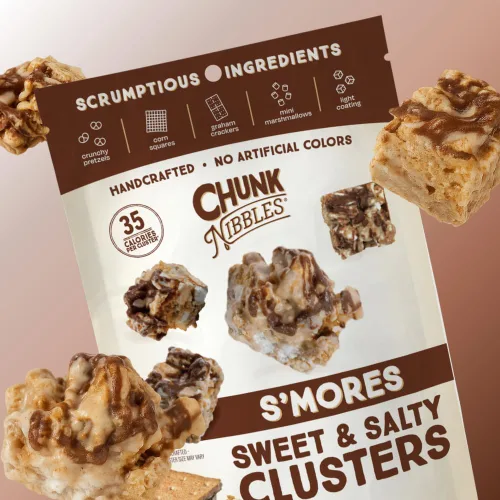 Vista 4 de Chunk Nibbles S'mores Snack Clusters - Golosinas inspiradas en fogatas con malvaviscos, galletas Graham, pretzels y chocolate, lote pequeño, hecho a