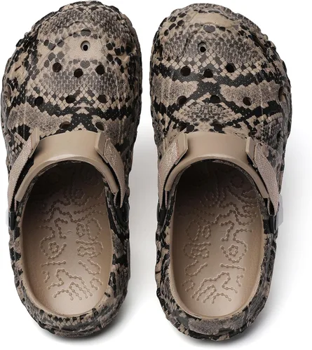 Vista 3 de SECHRITE Zuecos de jardín impermeables para hombre y mujer, estampado de serpiente, ligeros, antideslizantes, cómodos con correa ajustable