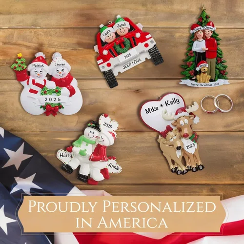 Vista 6 de Adorno personalizado para pareja 2026 Adornos de Navidad personalizados de Mr & Mrs Santa para árbol Regalo de recuerdo personalizado
