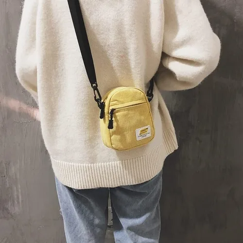 Vista 4 de Bolso bandolera pequeño de pana para hombre, bolso cruzado para mujer, bolso cruzado estético