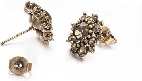 Vista 4 de Yoursfs Vintage Black Cz Stud Earrings For Women Austrian Crystal Studs Earrings Gold Plate Cut Diamond Stud Ear Cubic Zircon Jewelry Negro