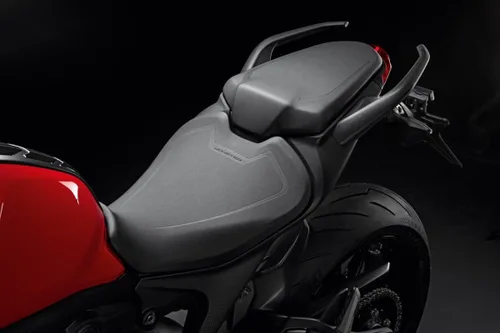 Vista 2 de Ducati Monster/Monster+ Asiento bajado 96880961BA