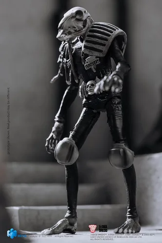 Vista 4 de HIYA TOYS Judge Dredd: Judge Mortis - Figura de acción exquisita a escala 1:18 en blanco y negro