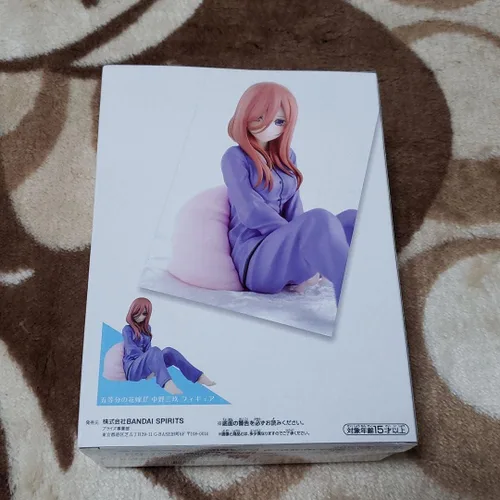 Vista 2 de BANPRESTO THE QUINTESSENTIAL QUINTUPLETS NAKANO MIKU Pijamas PVC Figura 3.9 in