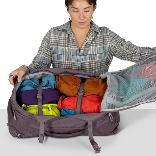 Vista 10 de Osprey Fairview 40L Mochila de viaje para mujer, color negro