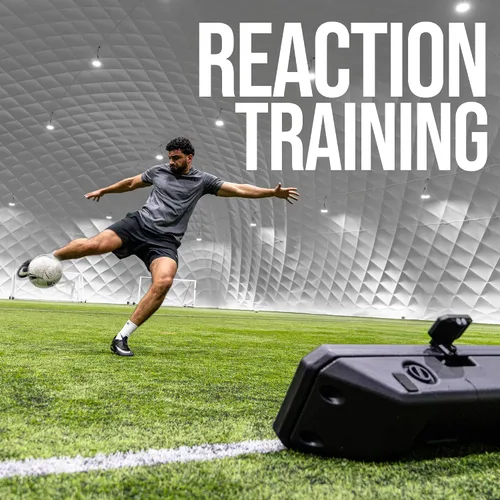 Vista 3 de RXTR PRO - Sistema de entrenamiento de fútbol entrenador: luz de reacción inteligente y tablero de rebote de fútbol con puntuación en tiempo real