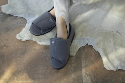 Vista 5 de Pantuflas diabéticas para mujer, zapatos de linfedema, zapatos para edema, pies hinchados, con velcro para interiores y exteriores, zapatos