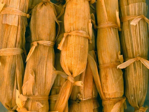 Vista 3 de Cáscaras de maíz prémium para Tamales, Hojas de Tamal Natural 1 lb