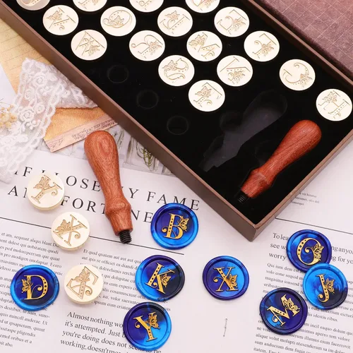 Vista 4 de SWANGSA Kit de sellos de cera del alfabeto, diseño de mariposa vintage, 26 letras A-Z con 2 asas de madera, kit de regalo para invitación de boda