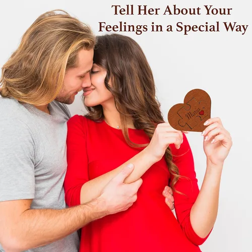 Vista 3 de Placa de madera grabada con texto en inglés «Will You Be My Valentine»