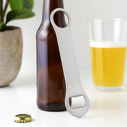 Vista 2 de True TrueBlade - Abrebotellas de cerveza de acero inoxidable, llave de barra plana compacta y delgada con mango largo, perfecto para cocina, bar