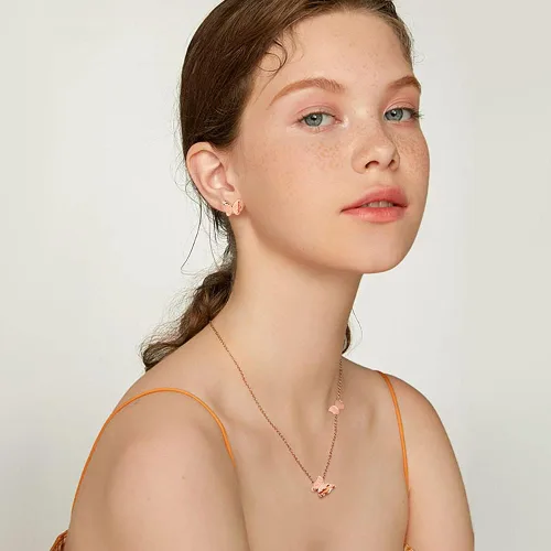 Vista 3 de VNOX Anillo de compromiso de acero inoxidable con circonita cúbica y mariposa con acabado mate ajustable collar y pulsera juego de joyas