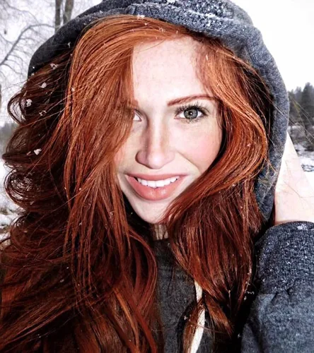 Vista 2 de Just for Redheads Delineador retráctil impermeable para cejas - Auburn