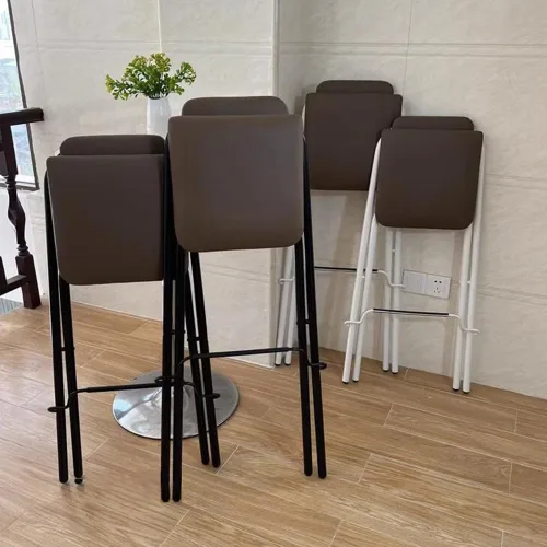 Vista 5 de Taburete de bar plegable de 26 ″/28 ″/30 ″, taburete de bar acolchado marrón rústico, silla alta de desayuno de cocina con respaldo y reposapiés