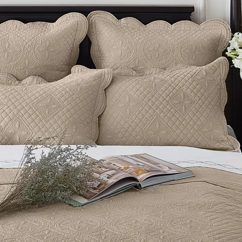 Vista 2 de Calla Angel Sage Garden - Funda de almohada acolchada de algodón puro de lujo matelassé, estándar, 20 x 26 pulgadas, café