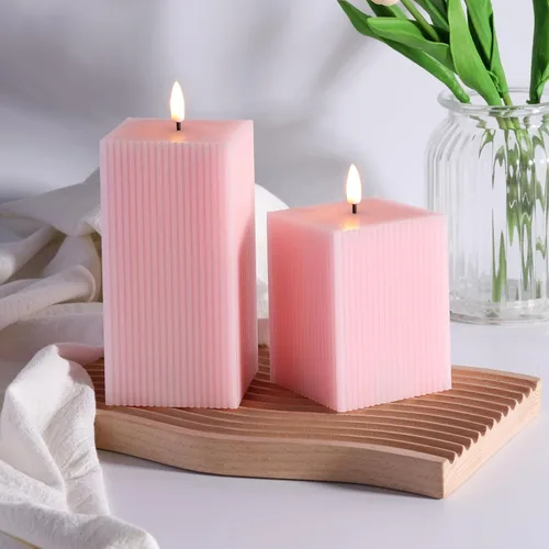 Vista 5 de Velas sin llama rosas con control remoto, velas LED cuadradas con nervaduras, juego de 2, velas alimentadas por batería parpadeantes, cera real, Φ
