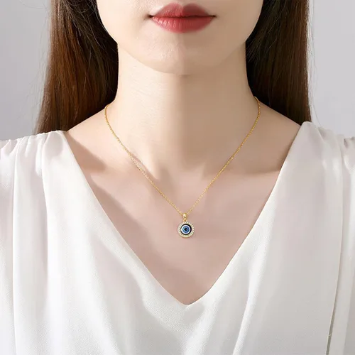 Vista 2 de YienDoo Collar con colgante de cristal de ojo turco con dije de ojo de talismán azul gótico, collar de protección contra el mal de ojo, collar