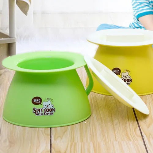 Vista 9 de COHEALI - Escupitón para niños con tapa, pequeña olla portátil para orina de 8.26 x 8.26 x 5.51 pulgadas, cubo duradero para mesita de noche, diseño