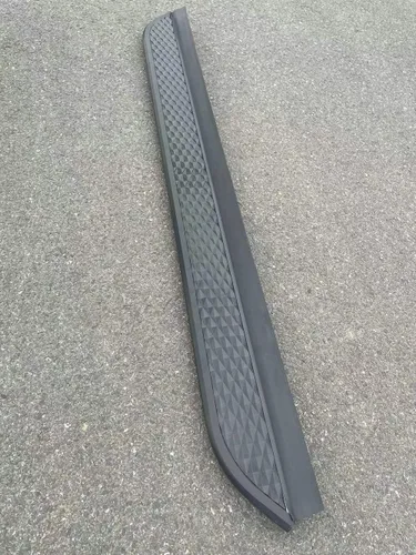 Vista 8 de Estribos negros con escalón lateral Nerf Bar para Nissan X-Trail Rogue T33 2021-2023