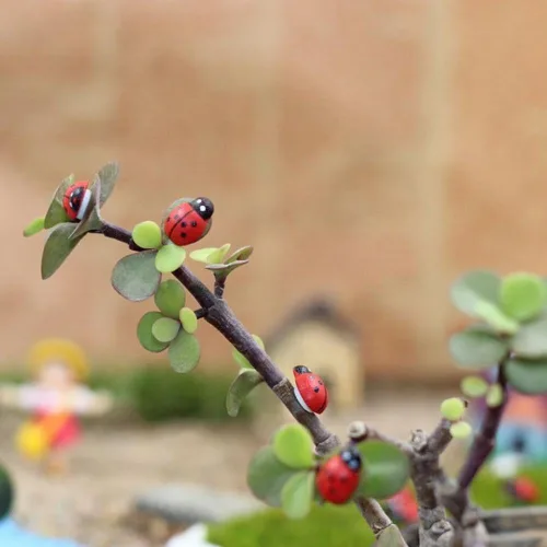 Vista 7 de 20 piezas de mini mariquitas juguetes de mariquita, figuras de animales de jardín de hadas, figuras de animales de resina, adornos de jardín