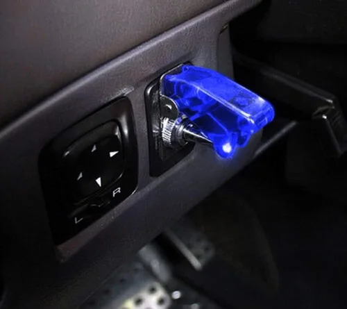 Vista 4 de iJDMTOY (2) Interruptor de dos posiciones on/off SPST - con cubierta abatible, estilo avión, 12 V/20 A, iluminación LED., Azul